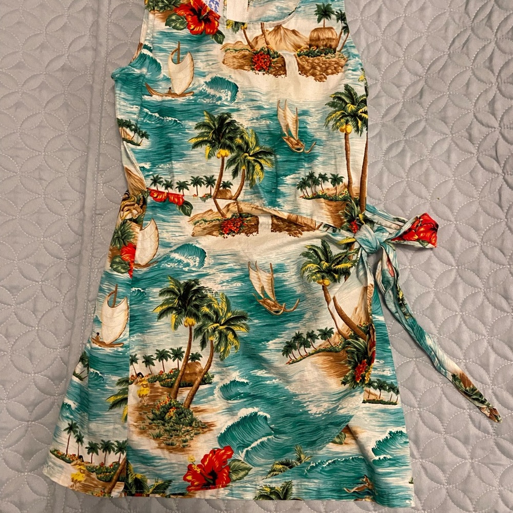 Girls Hawaiian dress size 8